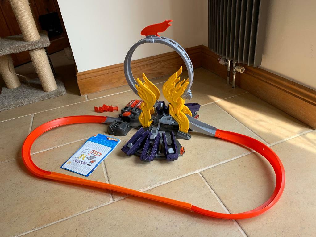 hot wheels blast and crash